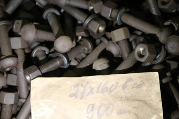bolt-stykovoj-m27h160-v-sbore-1
